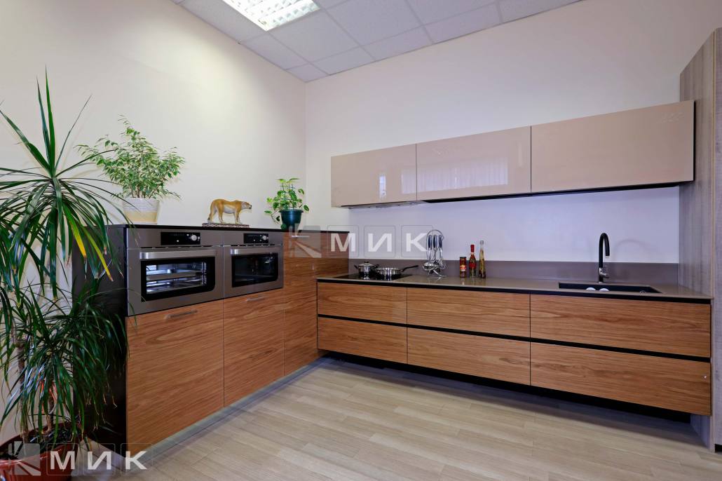 Стильная кухня на заказ от мебельного предприятия «MIK» Стильная кухня на заказ от мебельного предприятия «MIK»